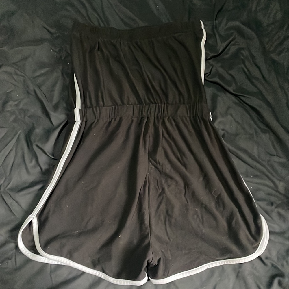 jumpsuit - Picture 2 of 2